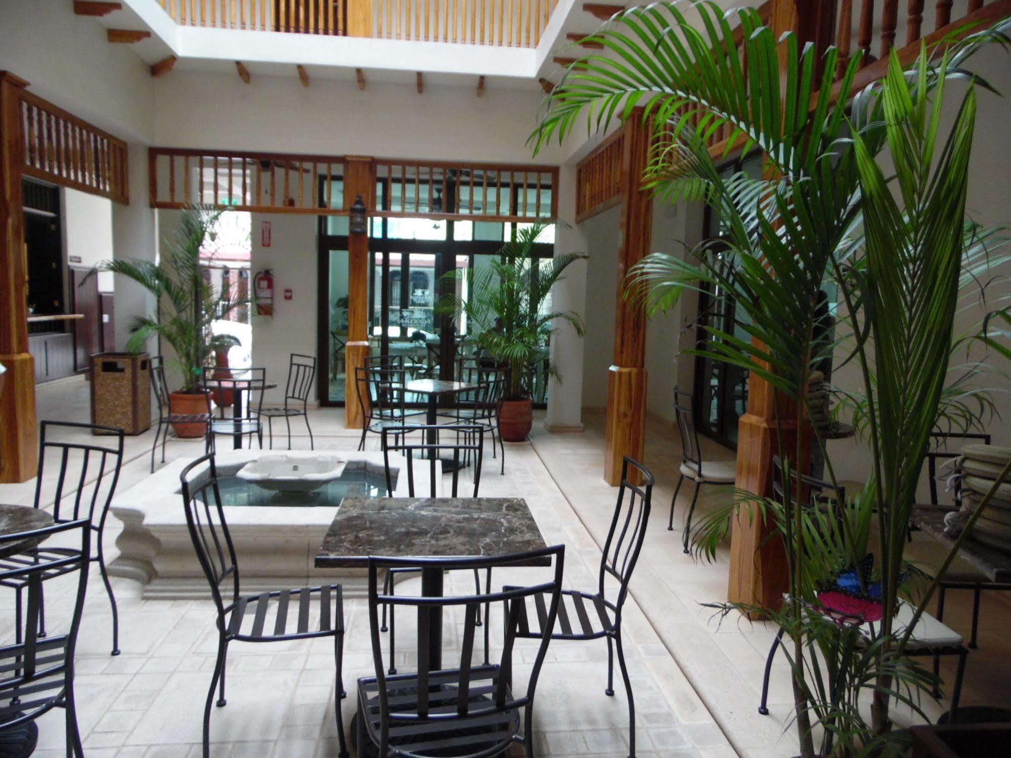Hotel Presidente Лас-Таблас Экстерьер фото